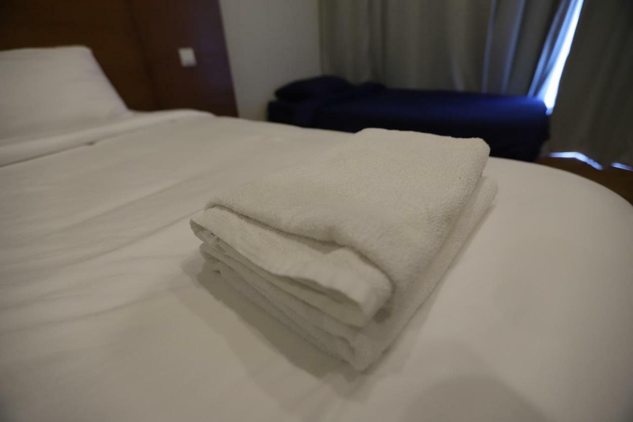 Apartament The Straits Quay Marina By Messina Clive George Town Zewnętrze zdjęcie