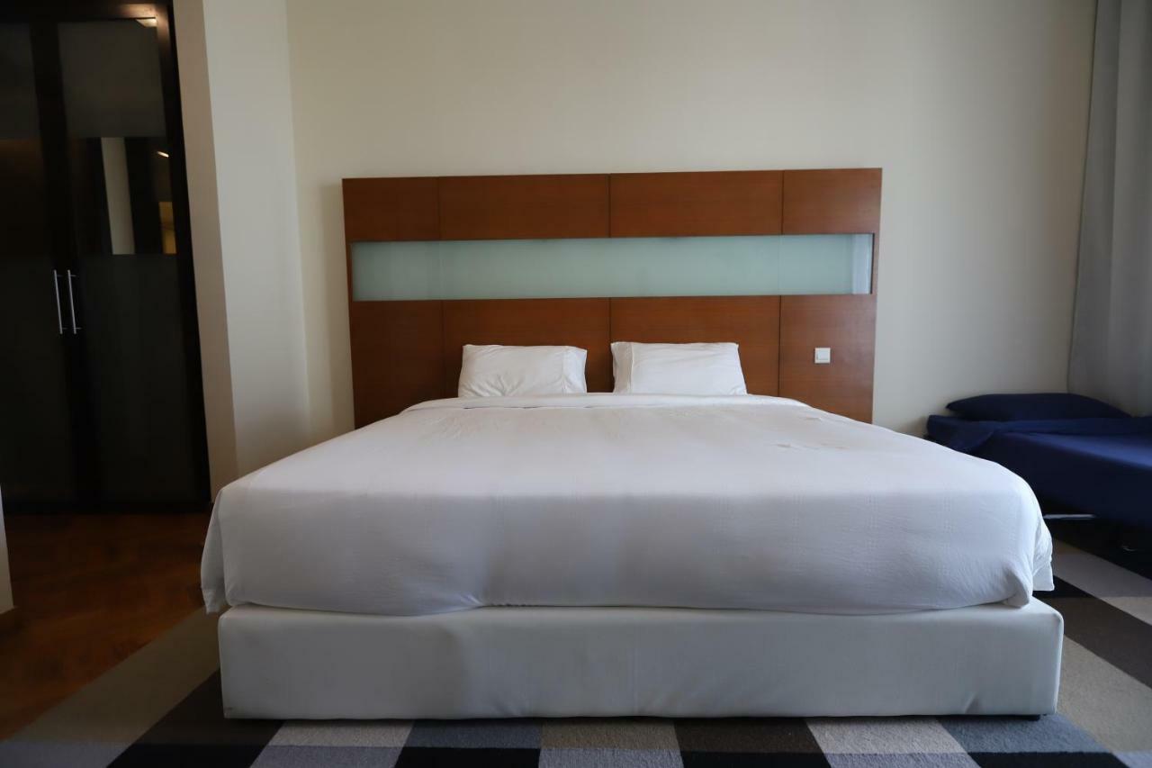 Apartament The Straits Quay Marina By Messina Clive George Town Zewnętrze zdjęcie